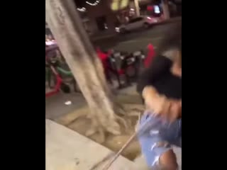 Хорошо подловила