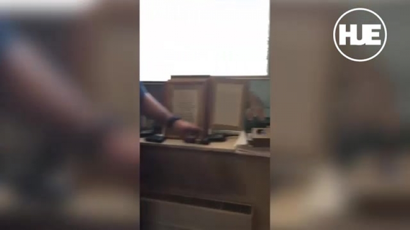 В москве у начальника пожарной части обнаружили бардак в кабинете