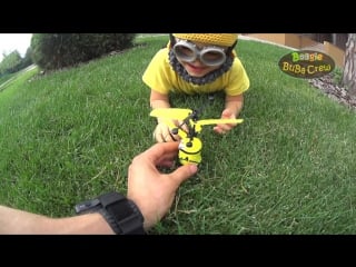 Летающий миньон flying minion toy