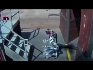 Koreas team kaist robot completes tasks at the 2015 darpa robotics challenge (fast motion)