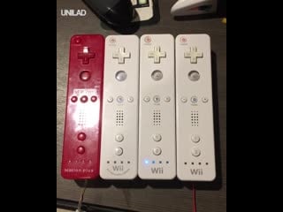 Wii remotes syncing their lights