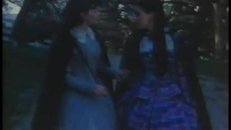 1999 porn video – Кармилла 1999