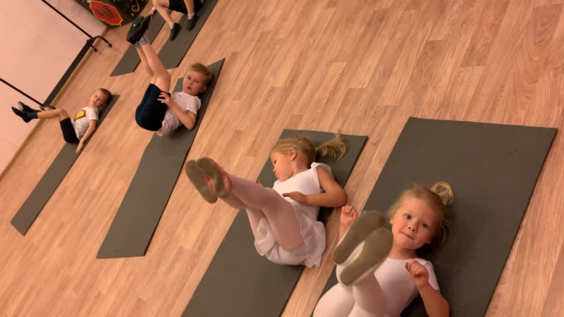 Тянем носочки!