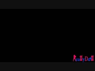 Очаровательная секс кукла в халатике reallydoll
