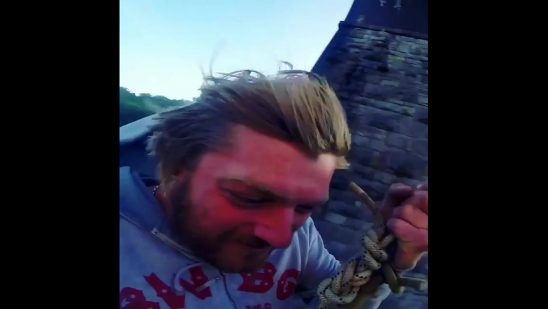 Ничего особенного просто прыжки с моста,