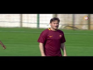 Totti gol fantastico in allenamento 24/03/2017