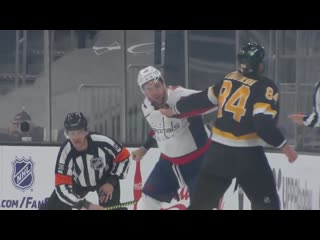 Bruins’ jarred tinordi takes on tom wilson in a big scrap