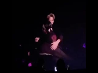 Taehyung almost slipped and jimin caught him and they hugged | cr vminfeed