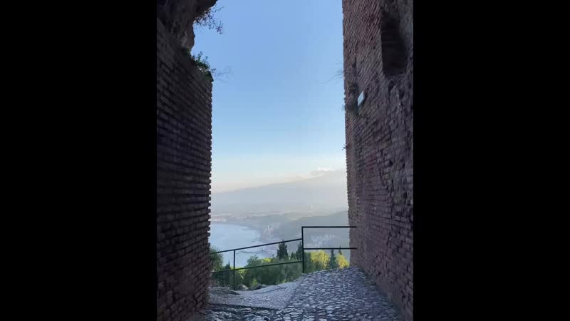 Вид на вулкан этна из г таормина