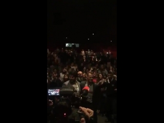 Film gösterimi öncesi hayranlarla selfie! #canfeda