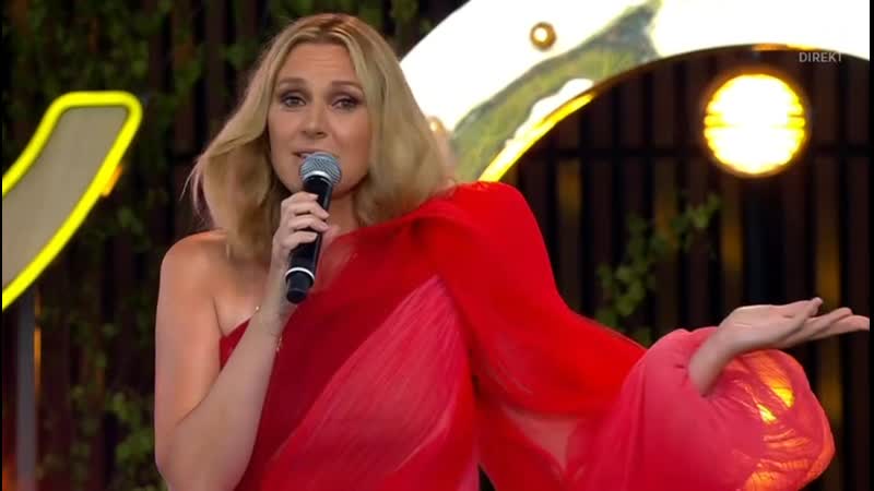 Sanna nielsen and viewers lotta engberg medley (allsång på skansen )