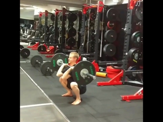 Frontsquats (strongman style)