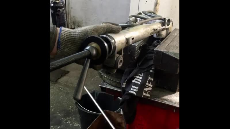 Ремонт рулевой рейки opel astra h установили новые сальники и изготовили втулку после ремонта рулевой рейки отрегулировали схож