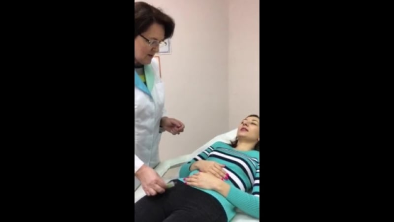 Укол под лопатку детям. Уколы в ягодицу детям очень больно в больнице. Укол в ягодицу детям больно. Больные уколы в ягодицу детям. Укольчик в ягодицу женщинам.