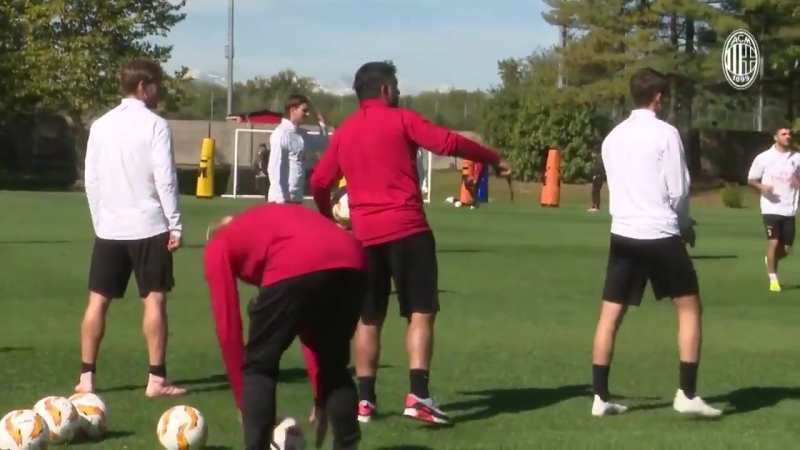 Rossoneri traning milan olympiacos