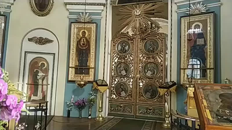 Утреня и вынос молодые креста