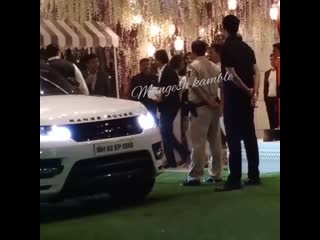 @iamsrk snapped at mukesh ambani sister nina kothari daughter