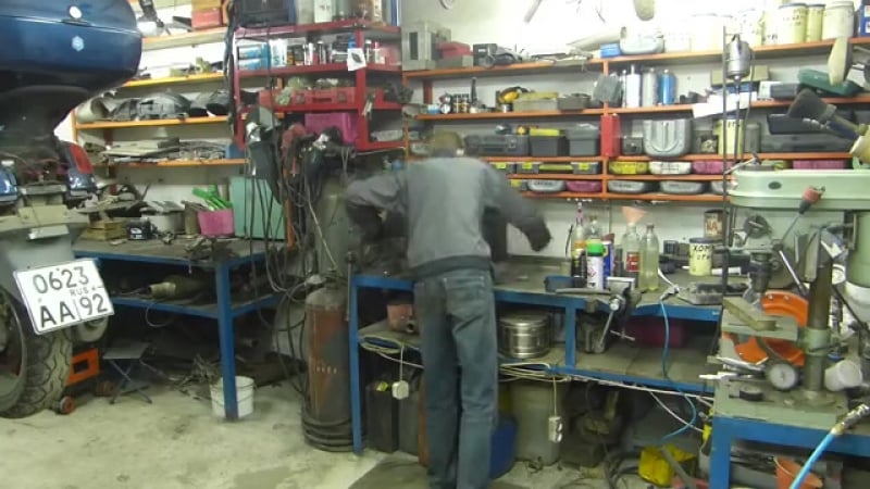 Откуда в мастерской столько хлама и откуда он берется