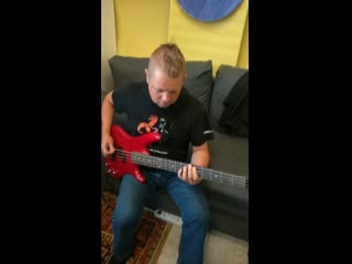 Запись баса бэкстейдж!