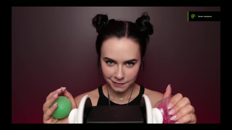 Heyhelen sexy дрочит шарик