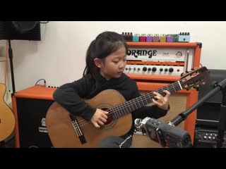 [ fly me to the moon ] by a girl six years old bossanova guitar playing ins @miumiuguitargril