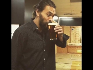 Jason ‘i like to throw axes at bullseye’ momoa