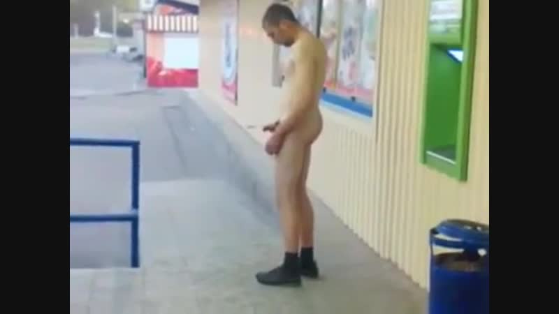 Мужик дрочит под "атб" і це нікого не їбе