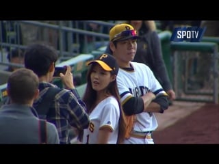 [other] 150914 hyomin & kang jung ho @ pittsburgh pirates