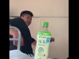 Челенж с бутылкой