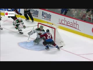 Mikko rantanen spots nathan mackinnon backdoor with beautiful pass