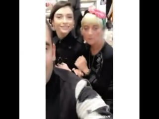 Hazar ergüçlü oct 26, 2016, «burberry»