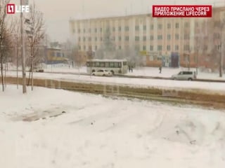 Якутский город нерюнгри завалило снегом за 11 дней до наступления лета