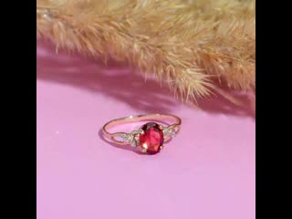 Кольцо с гранатом в золото дисконт