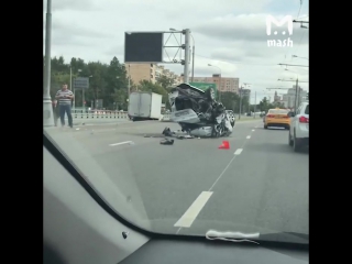 На волгоградском проспекте в дтп перевернулся автомобиль такси