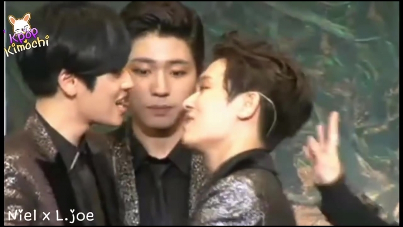 Kpop idols kiss accidentally 💋😅 [try not to laugh]