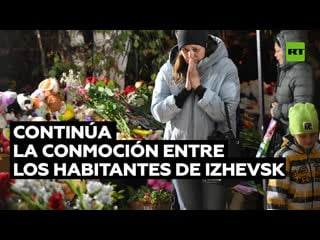 Tras el tiroteo el colegio en izhevsk se convierte en un sitio de luto