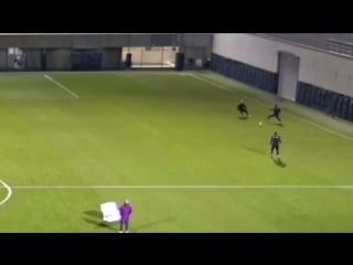 Стерлинг уничтожает зинченко