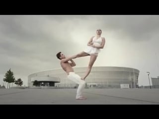 Duo love adagio hand to hand