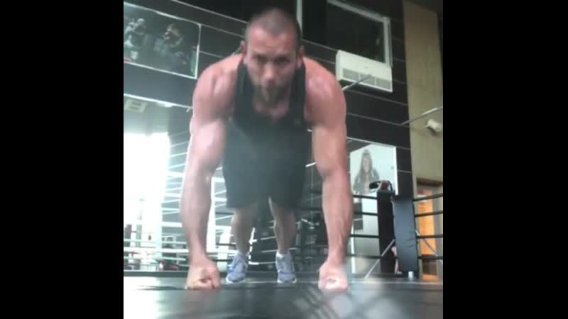 Ростислав плечко тренироа