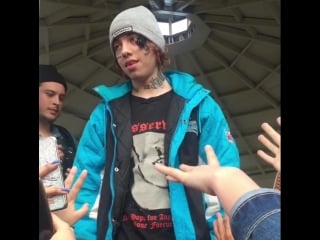 Lil xan meet and greet in redlands about 2pac