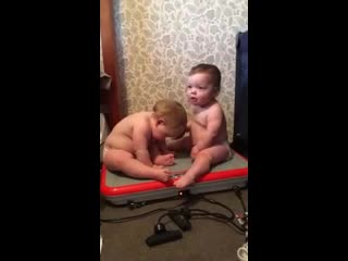 Очаровательные малыши))