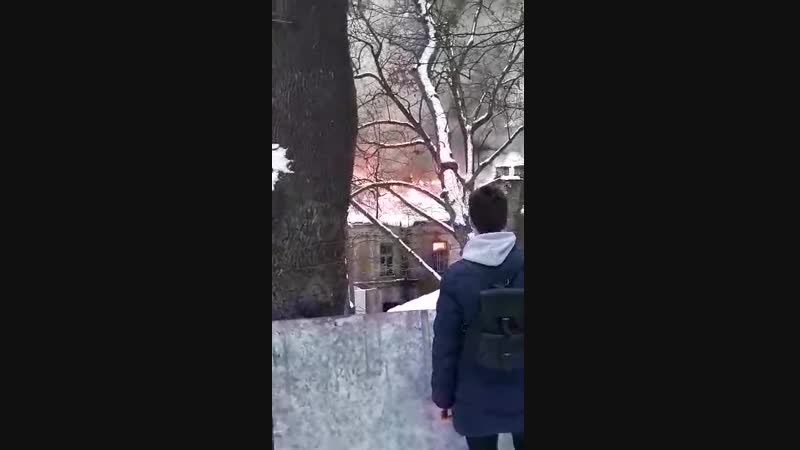 Горит заброшка в районе крещатик, 3