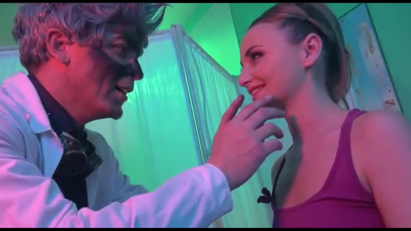 Тот самый фильм когда учёный создал себе девушку из куклы)