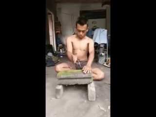 Мощный удар