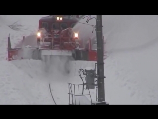 "top 10 crazy train hits and dissect snow bank!"