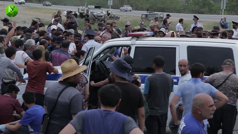 Дагестан как азербайджанцы выживают в палатках на границе