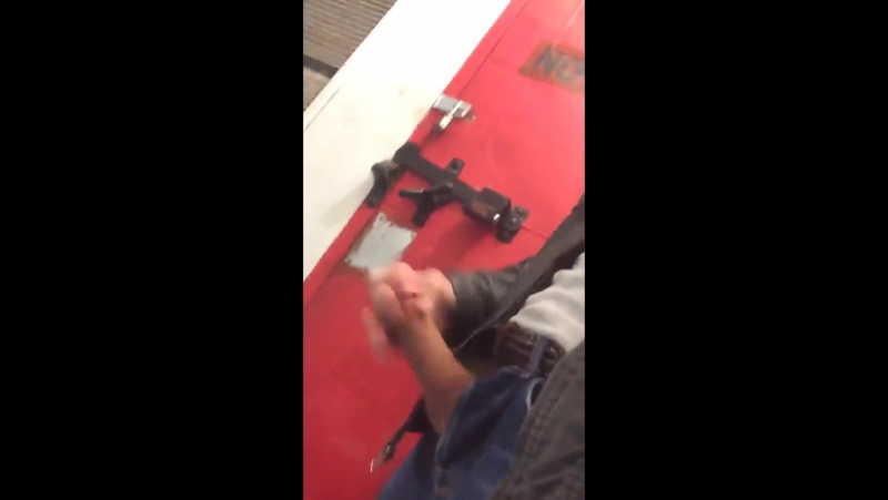 Джигитом можешь ты не быть, но хуй дрочить уметь обязан