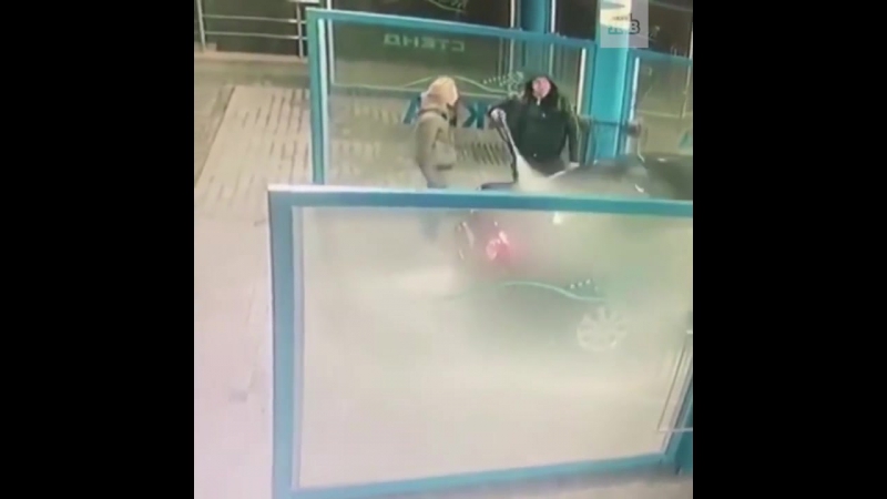 Девушку «помыли» на автомойке