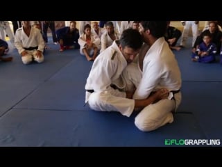 Rolles gracie sit up sweep with arm trap