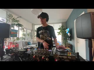 Arty axtone 15 house party